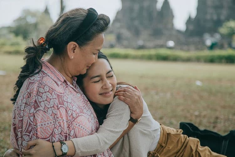 Hadir di Bioskop Online, Film Just Mom Suguhkan Kisah Keluarga yang Menguras Air Mata